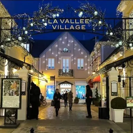Elegant-chic Paris 15mn / Disneyland 15mn / 6 Pers /free Parking & Wifi *