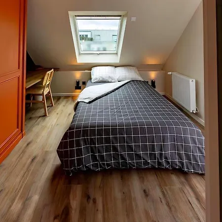 Apartment Elegant-chic Paris 15mn / Disneyland 15mn / 6 Pers /free Parking & Wifi Noisy-le-Grand