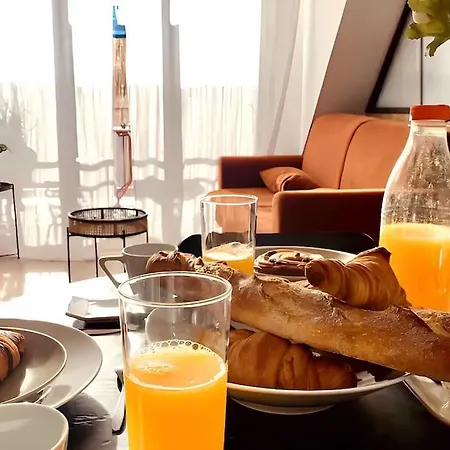 Elegant-chic Paris 15mn / Disneyland 15mn / 6 Pers /free Parking & Wifi Apartment Noisy-le-Grand