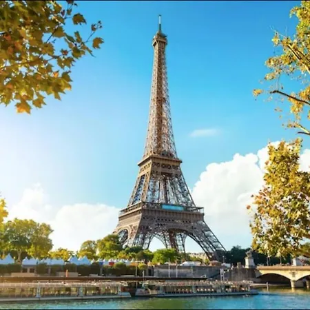 Elegant-chic Paris 15mn / Disneyland 15mn / 6 Pers /free Parking & Wifi Apartment *
