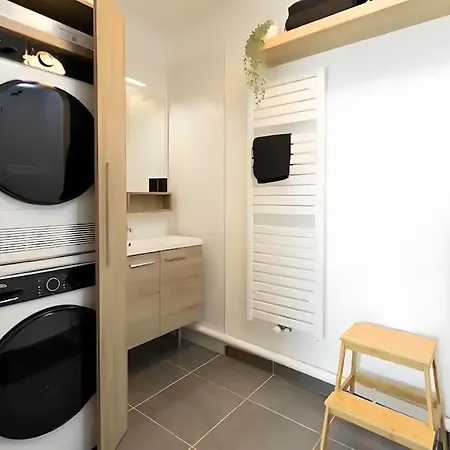 Elegant-chic Paris 15mn / Disneyland 15mn / 6 Pers /free Parking & Wifi Apartment