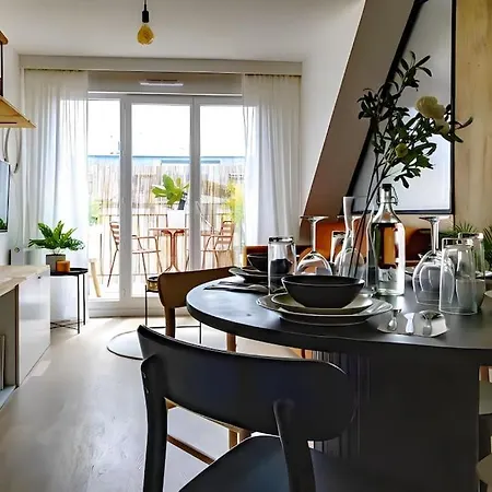 Elegant-chic Paris 15mn / Disneyland 15mn / 6 Pers /free Parking & Wifi Apartment Noisy-le-Grand